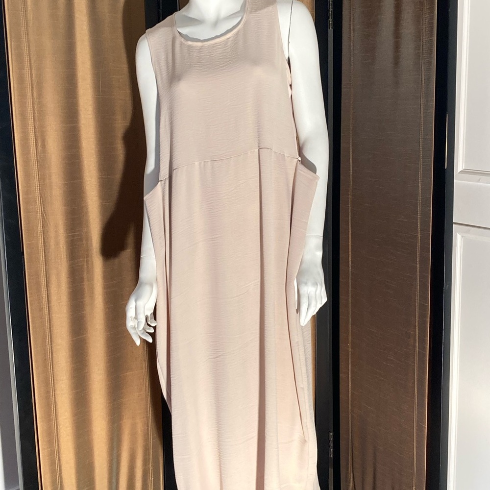 Pitaya Cream Maxi Dress Elegant Flowing Design